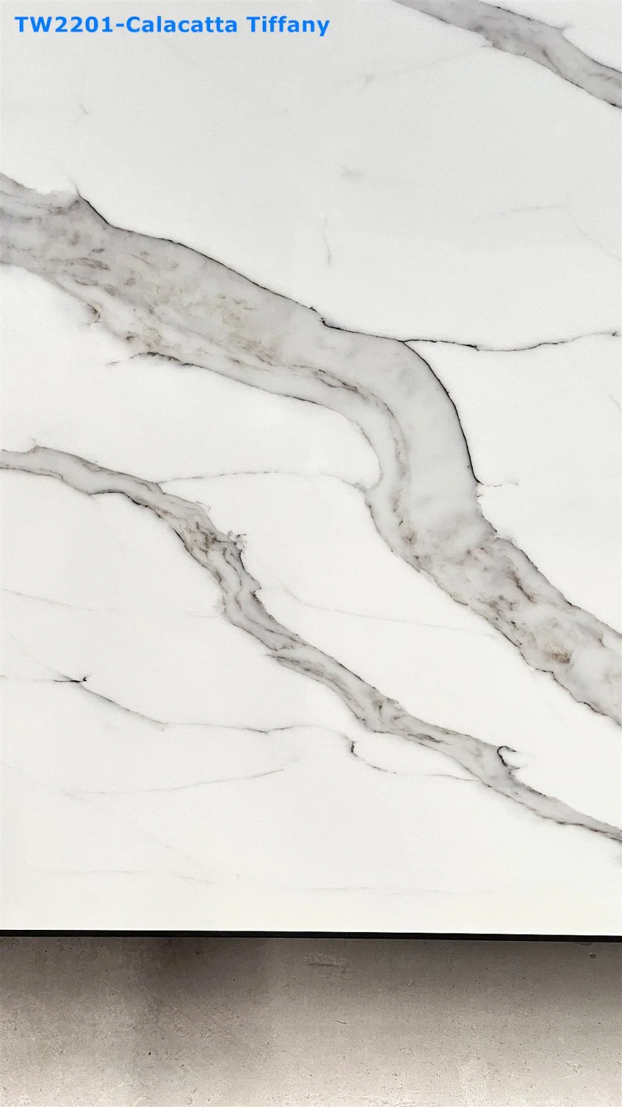 Calacatta Tiffany quartz slab