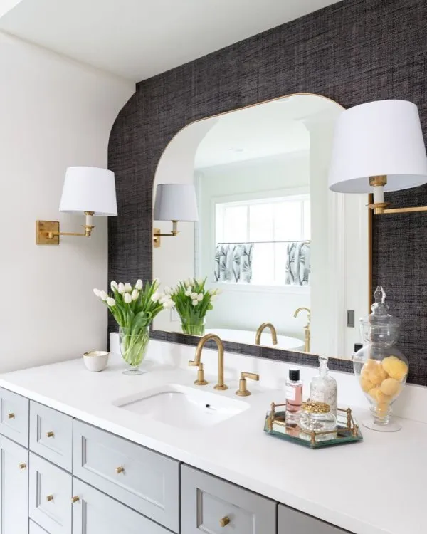 White quartz bathroom countertop